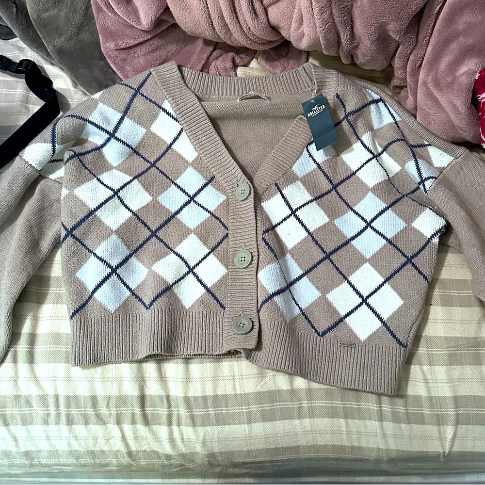 hollister sweater/cardigan